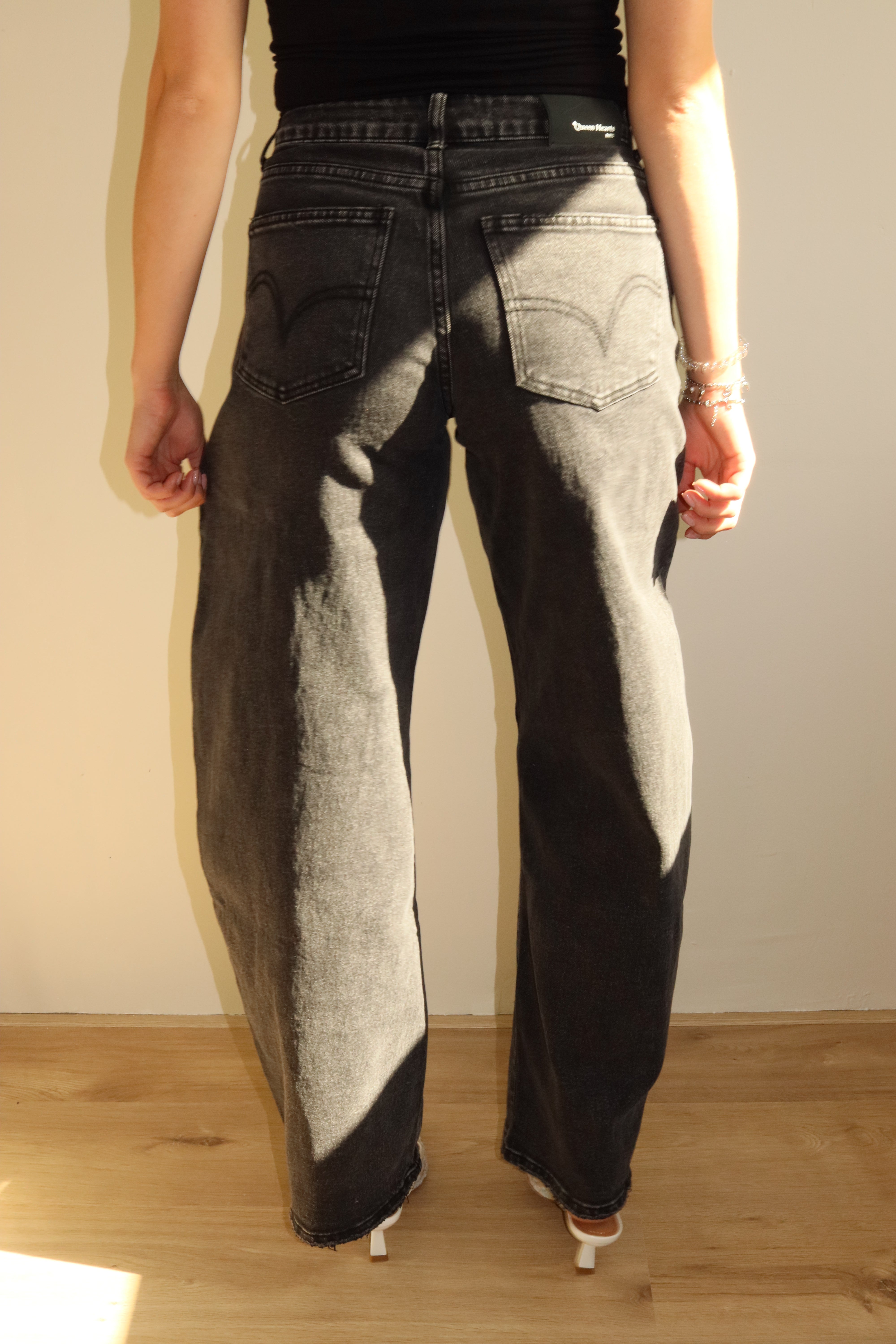 Balloon Jeans Dark Wash